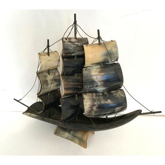 Vintage Wooden Clipper Ship Three Masts Lacquered Finish 11 1/4"h x 14"l - Picture 1 of 10
